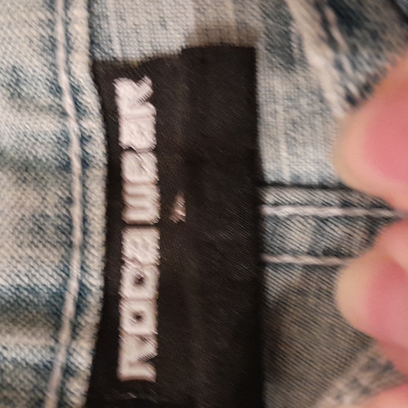 Rocawear denim shorts size 36 CUTOFF Raw hem - Picture 3 of 6